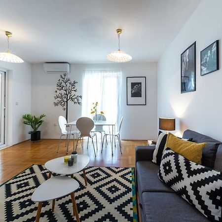 Mirjam'S Charming Apartment ดูบรอฟนิก ภายนอก รูปภาพ